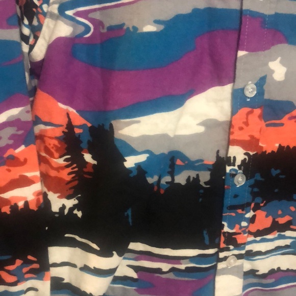 NWT soft flannel with nature scene print - Picture 2 of 4